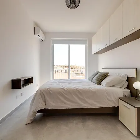 Apartament Stunning 2br Penthouse In *