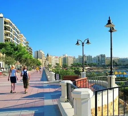 Stunning 2br Penthouse In Sliema
