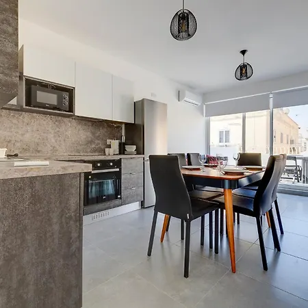 Stunning 2br Penthouse In Apartment Sliema
