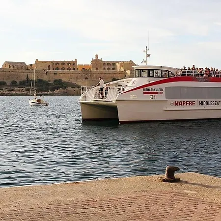 Stunning 2br Penthouse In Apartment Sliema