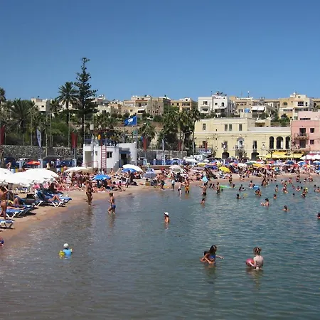 Stunning 2br Penthouse In Lägenhet *